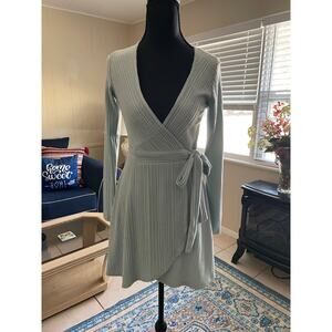 Forever 21 Women’s Wrap Dress Size Small